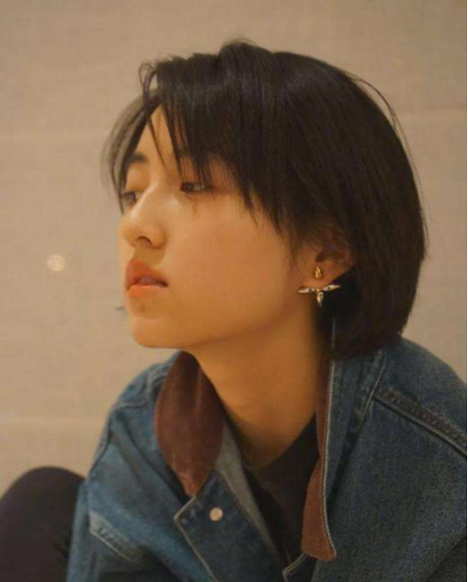 张子枫|张子枫疑恋情曝光,看到绯闻对象后:妹妹快跑,这男的不是好鸟