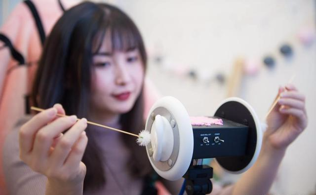 交易|哄睡师披着合法外衣，背后进行“特殊交易”？有从业者月入3万