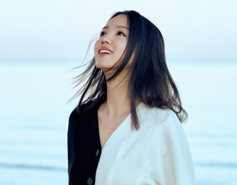 张梓琳|世界小姐张梓琳，艳压无数女星，五官身材堪称是完美！