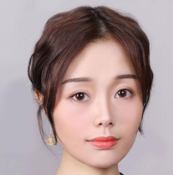 淡妆 女人再忙也要记住:出门尽量化淡妆,教你正确顺序,效果快又漂亮