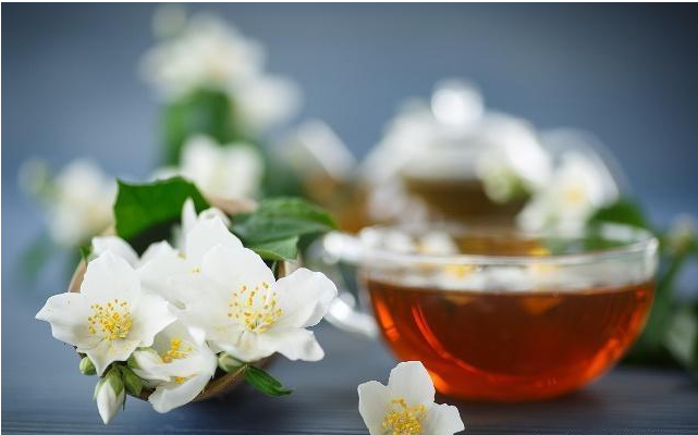 中药|它是天然“养胃药”,每天泡水喝,修复胃黏膜,胃或许慢慢变好