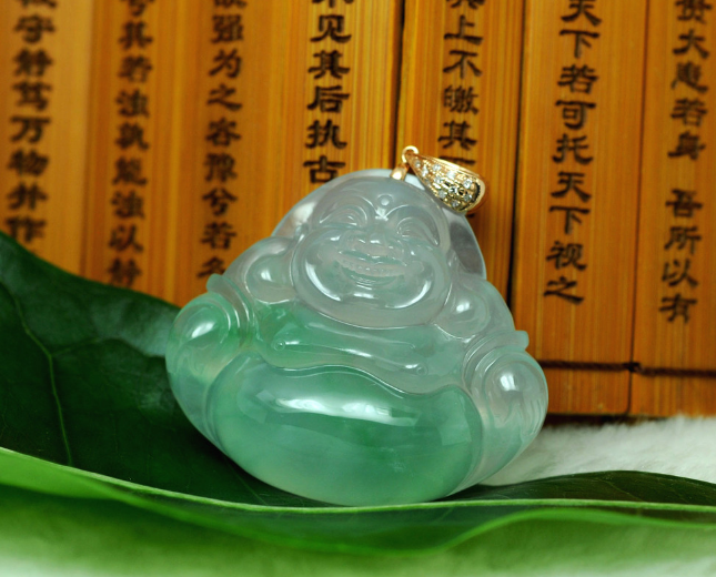 翡翠|购买翡翠要放平心态，还在想着能够捡漏？不要那么天真了