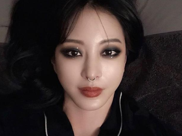 美容 学做眼妆设计师