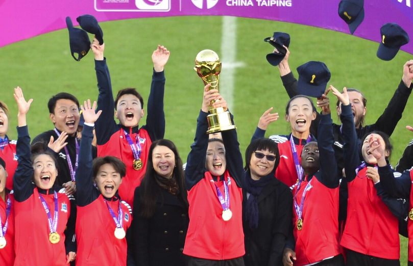 |90分钟绝杀，3-2！武汉队8轮锁定半程冠军，小孙雯+女足队长齐破门