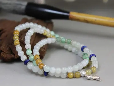 翡翠|用翡翠制作的手串，珠子颗数不同，代表的含义也就不同