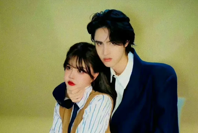 韩安冉|网红韩安冉宣布离婚！与三婚丈夫结束一年婚姻，23岁就已三婚三离