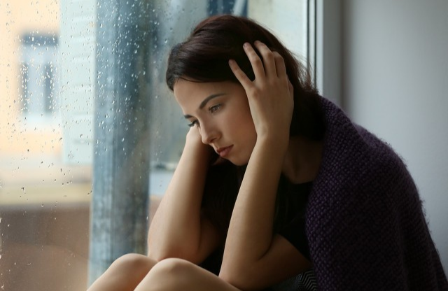 女子抛夫弃子投奔网友,被骗光积蓄后想吃回头草,前夫:门都没有