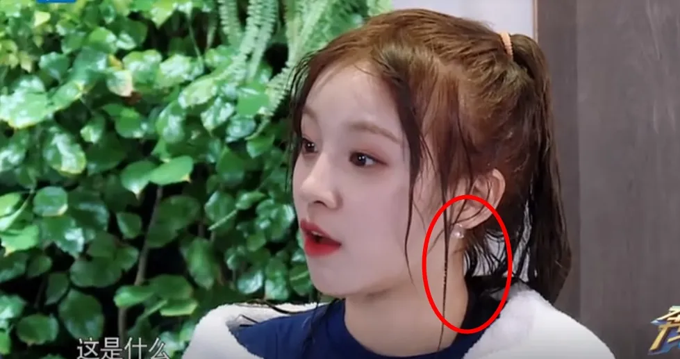 宋雨琦|宋雨琦落水后素颜，前后差距太大