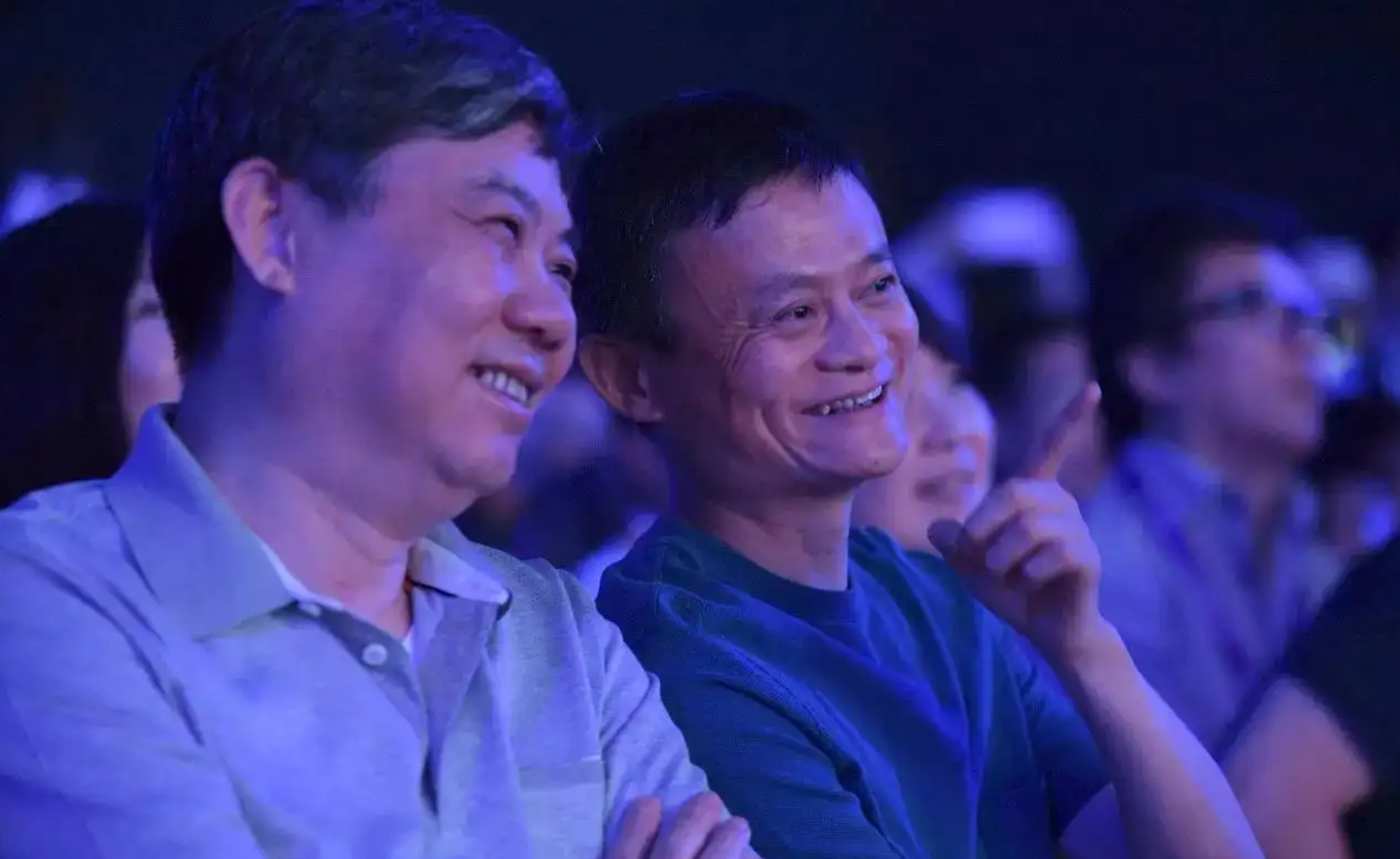 阿里巴巴|马云身价蒸发413亿美元后，终于还是老实了