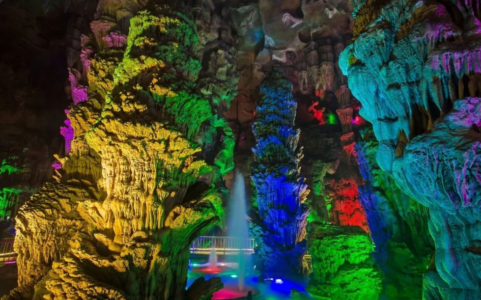 昆山|世界上的这几条湖泊,仿佛进入到梦幻的世界里,想不想见识一下?