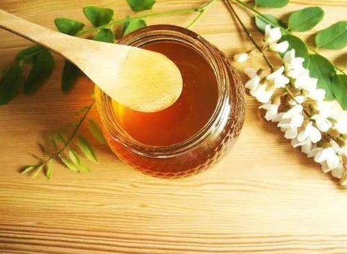疾病 蜂蜜水可以养颜瘦身吗？专家：别信了，它的真正功效只有这4个