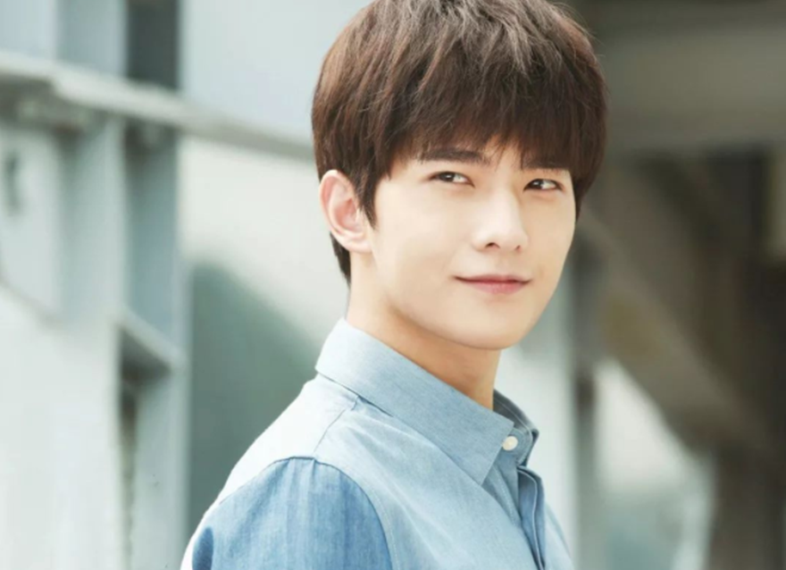 杨洋|杨洋在娱乐圈近15年,30岁中还能笑的像他那样天真的,也是独一份