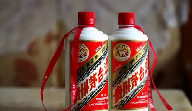 喝白酒要用到哪些酒具？