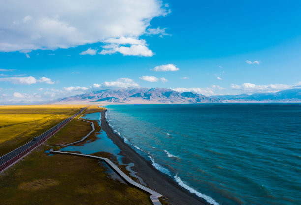 赛里木湖|新疆赛里木湖，一个被称为“神仙居住地”的地方
