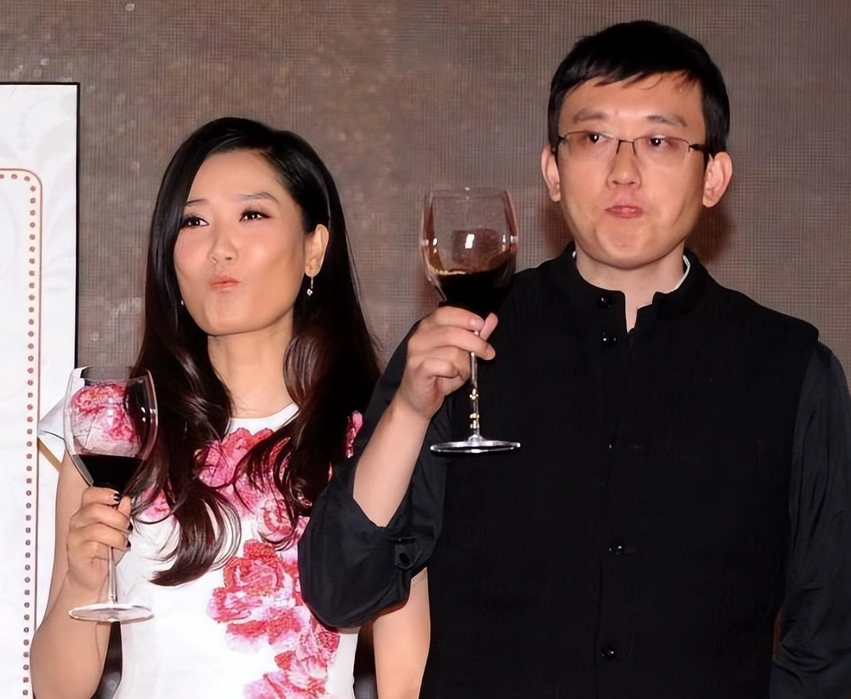 杨魏玲花|玲花近照，身材发福和之前形象判若两人，女儿五官精致非常的可爱