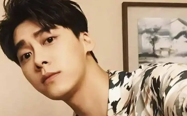 黄晓明|被央媒点名批评的5位明星,个个花样“作死”,没一人值得同情