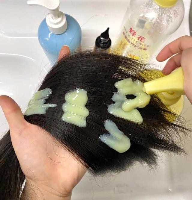 发型 护肤品并非越贵就越好，用过这8个老国货就知道，好用的其实不贵.