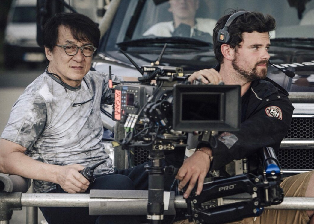 成龙|耗资5.6亿，成龙新片变网大？更换男主角，拍完被雪藏四年