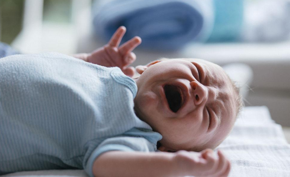 |告诉他,世界上没有固定的标准,如果这是你想为人父母的话,你必须尽得起一个称职爸爸该有的责任