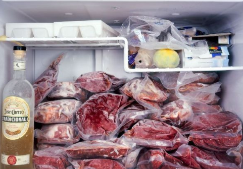 中药|世卫组织呼吁:禁止在冰箱放“1塑料袋”,或致甲状腺癌变,趁早扔