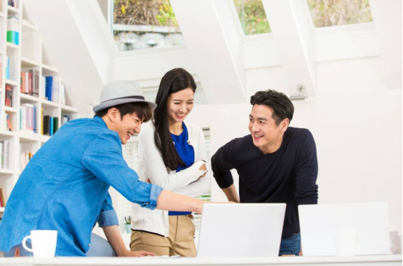 |职场中，如何赢得同事好感？