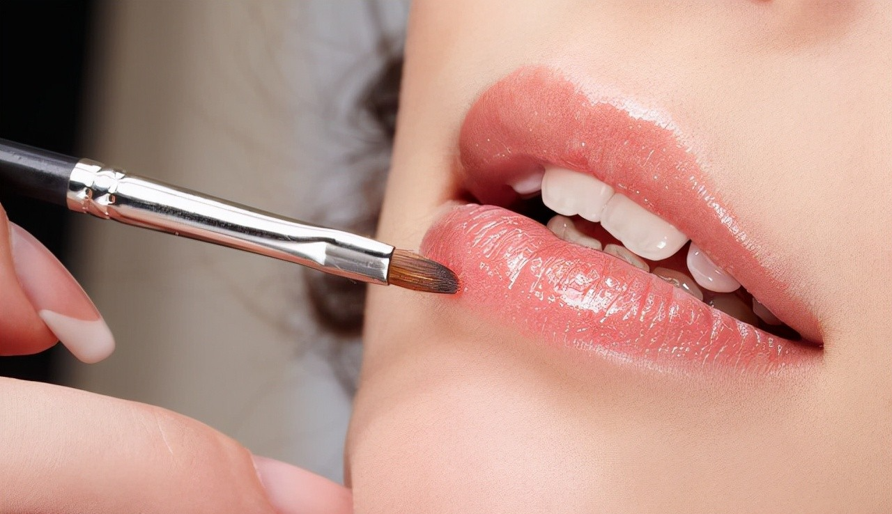 apk 女人再忙也要记住:出门尽量化淡妆!教你正确顺序,既简单又好看.