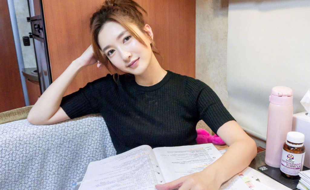 李沁|让她演女主都不红，这几位女星榜上有名，也是没谁了