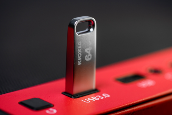 铠侠|值得买高性价比U盘怎么选？职场新人优选铠侠随闪U366