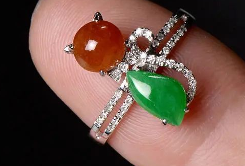 翡翠|翡翠是玉石之王，晶莹剔透，纯洁无瑕，保养翡翠一定不要这样做