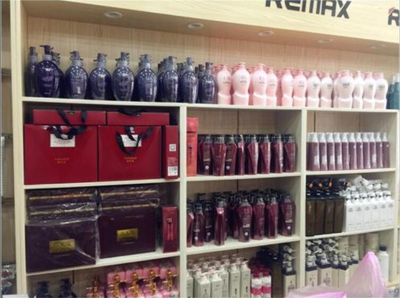 洗发水 为什么理发师推荐的洗发水,在市面上很少见到?网友:原因很真实