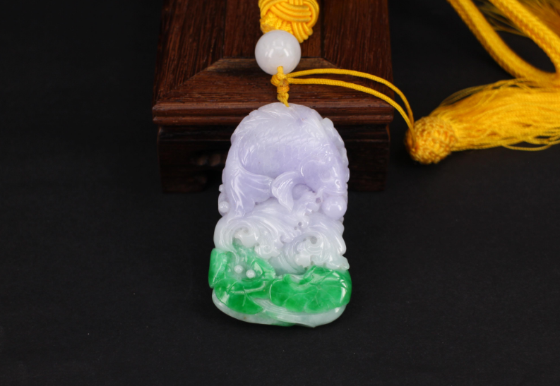 翡翠|翡翠市场两极化严重,高档资源非常稀缺,拥有很大投资和收藏空间