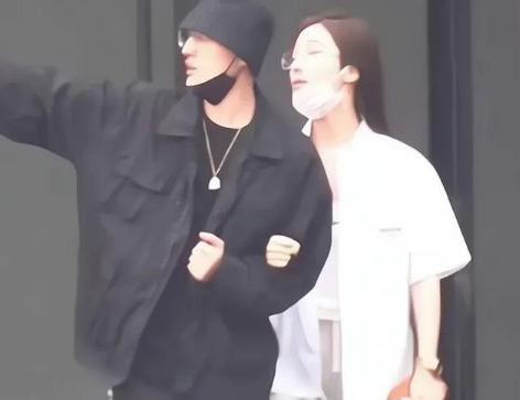 江德福|知名男星出轨后: 早已离婚,原配4字回应手撕渣男和小三