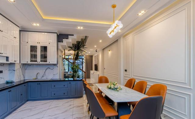 这是自建房的好处，拆老房，盖3层“小别墅”，独门独院生活悠闲