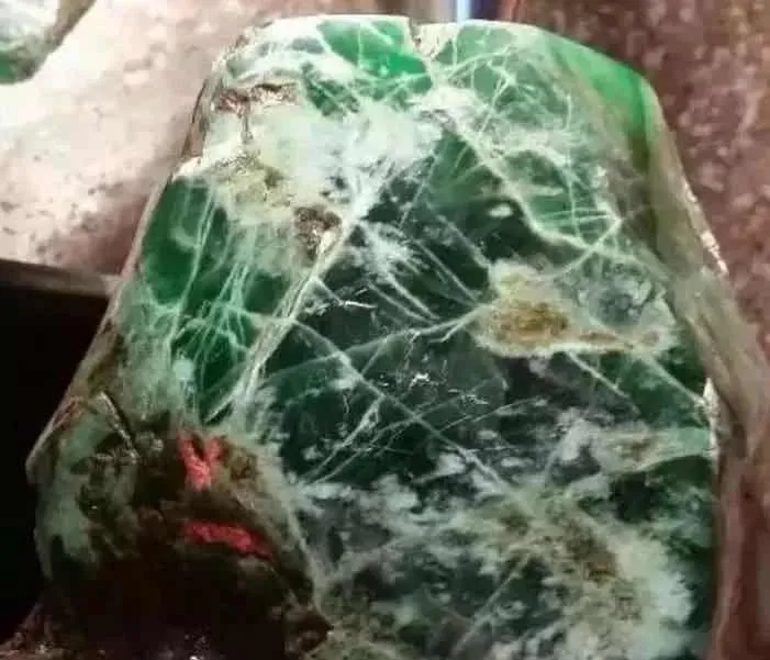 翡翠|盘点最不值钱的几种翡翠 内行人都不会买