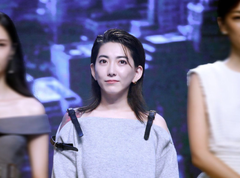 刘忻|“快乐女声”人气王刘忻，拒绝参加《浪姐》，错失翻红的机会！