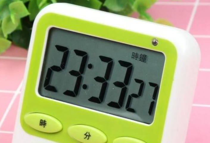 高血脂|多家医院联合呼吁:半夜醒来,这2件事别再做,会加速失眠