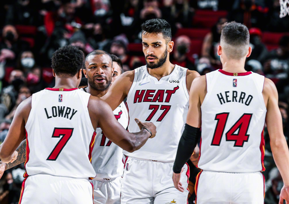 湖人隊|帶隊反超籃網(wǎng)，卻被湖人看輕！佩林卡成笑柄，他比德羅贊都可怕