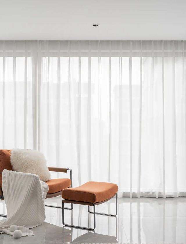 140㎡住宅,不浪费1㎡,客厅隔出间卧室,三世同堂住着刚好!