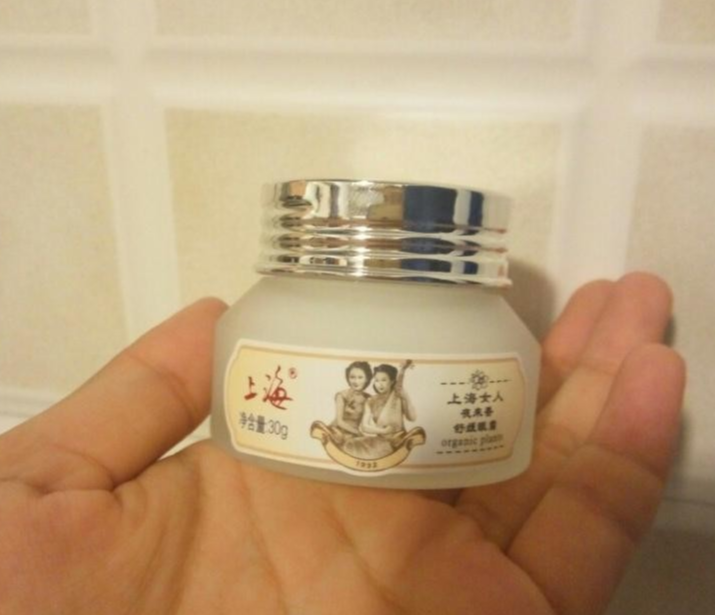 护肤品 被包装劝退,却被品质折服,这些国产护肤品难道请不起设计师吗?