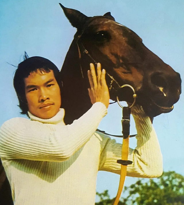 白彪|16岁出道,62岁获得金像奖,“斗鸡眼”刘允用了46年完成自证