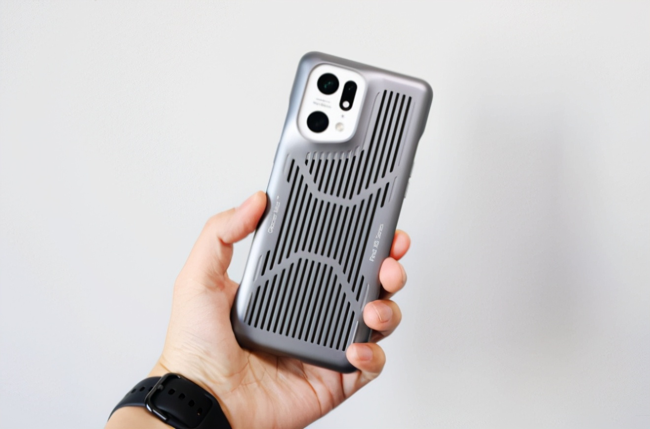 手机壳|实验证明!佩戴这款手机壳玩游戏更清凉