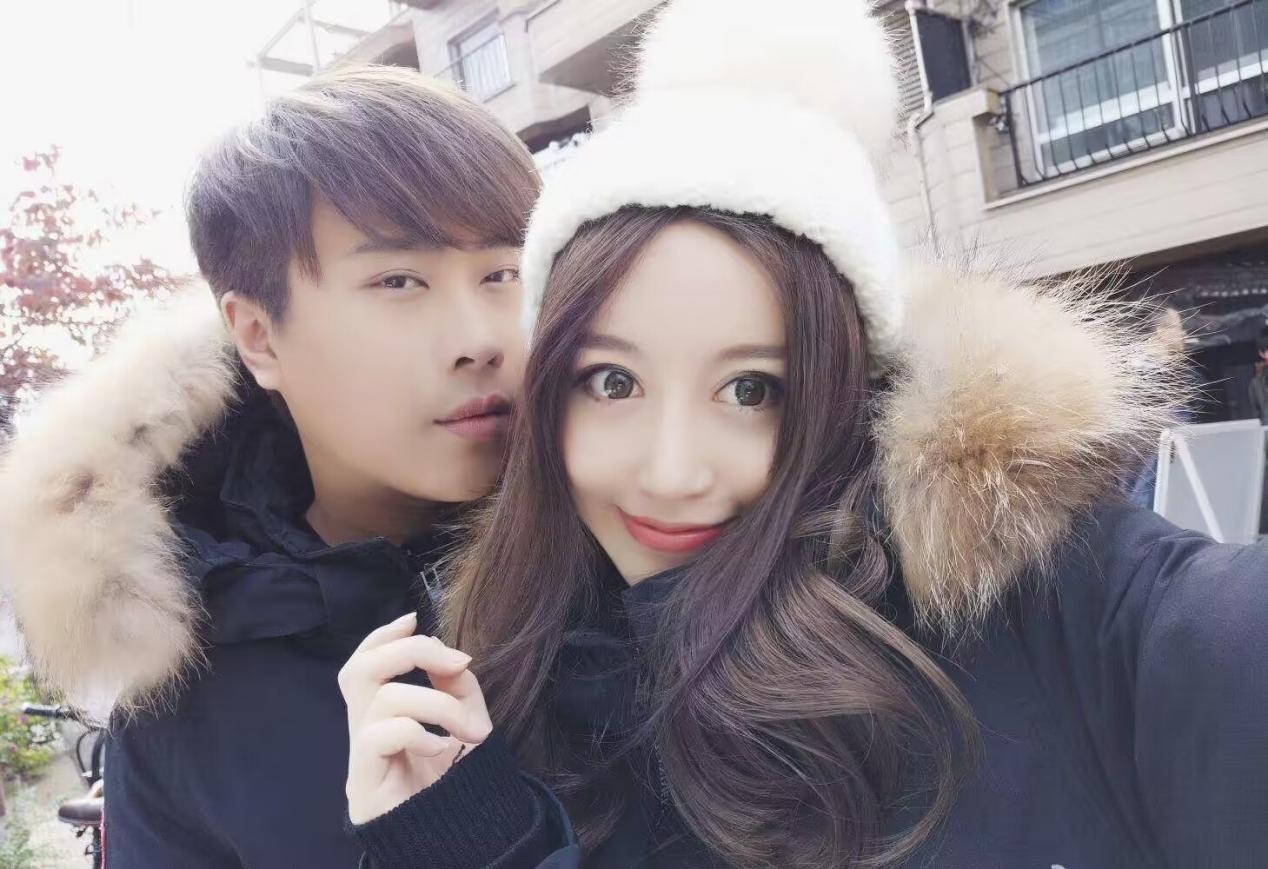 赵梦玥|卢本伟和UU妹官宣分手？其实赵梦玥早有暗示，然而卢姥爷没当回事！