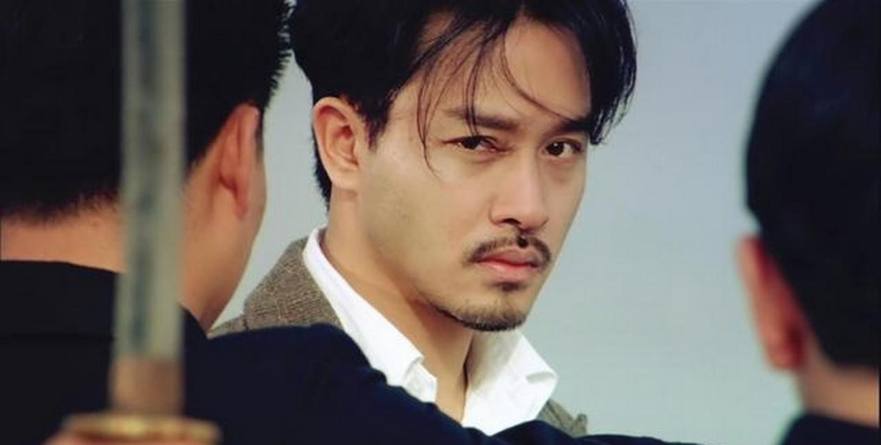 新上海滩|《新上海滩》，由两位当红偶像出演，其中一位是强哥