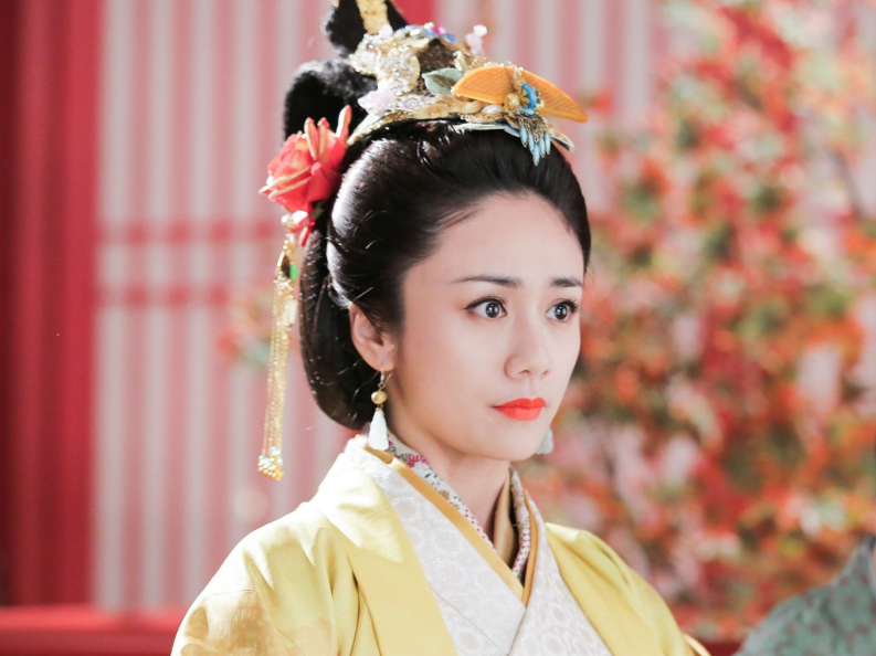 杨幂|刘芸从傻白甜到蛇蝎美人，反复揣摩表演精髓，却因低情商招黑无数