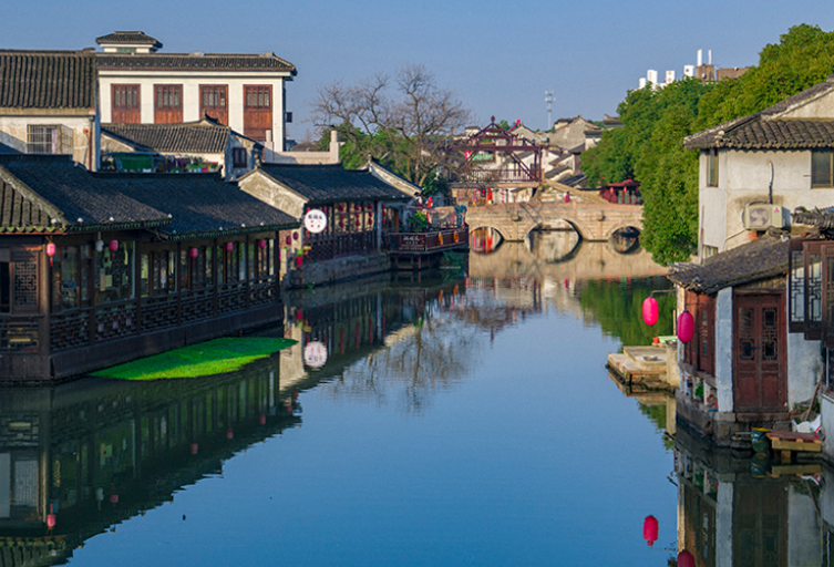 洋垃圾|江南不能错过的四大古镇，同里小桥流水，西塘让人有归属感