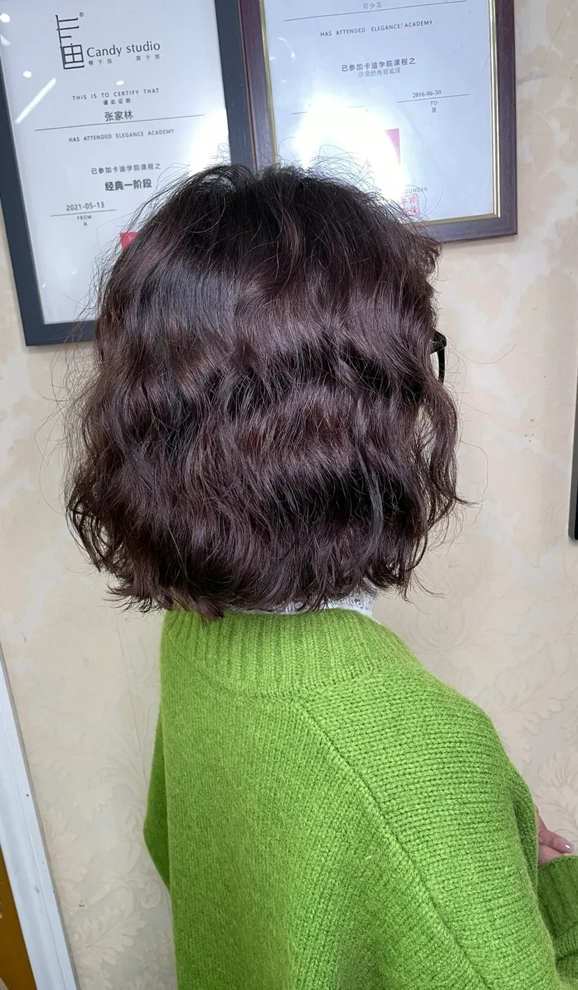 发型 人气发型15款，效果真不赖，越来越多女士这样剪。