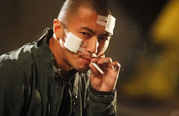 线人|《线人》让大家看到了一个特殊的职业，真的不那么容易