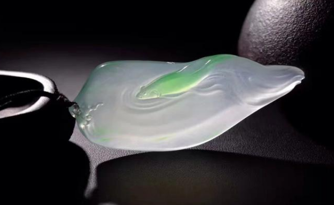 翡翠|何为新坑翡翠,何为老坑翡翠,这两者之间的区别究竟是什么?