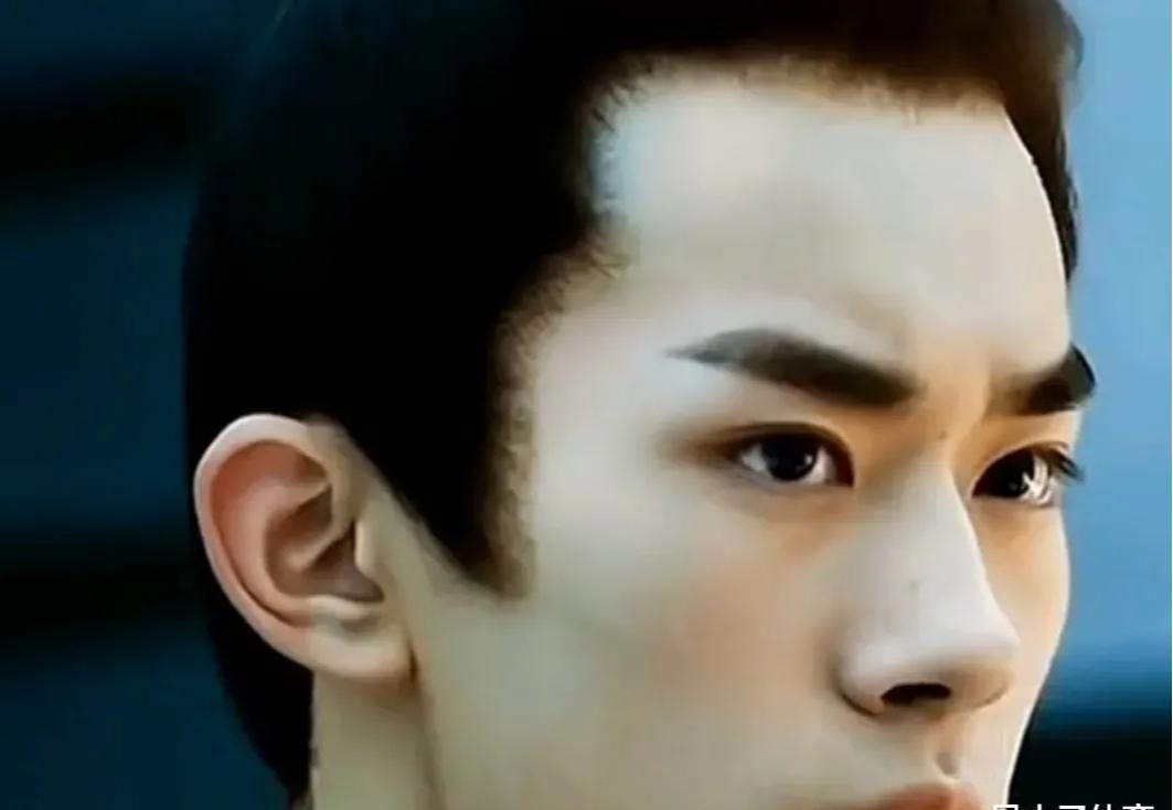 小姐姐|凉凉！易烊千玺掉粉严重，并且还在持续掉粉，多个代言品牌直播间沦陷