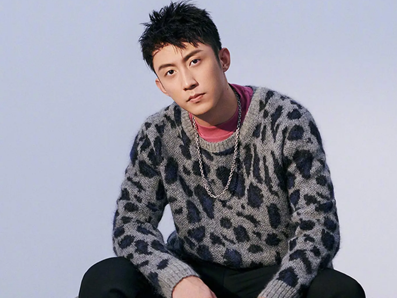 黄景瑜|宝藏大男孩黄景瑜，硬汉的外表下隐藏憨憨本质，让人越了解越痴迷